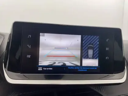 Photo 24 Peugeot 208  PureTech 100 S&S BVM6