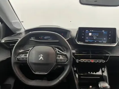 Photo 21 Peugeot 208  PureTech 100 S&S BVM6