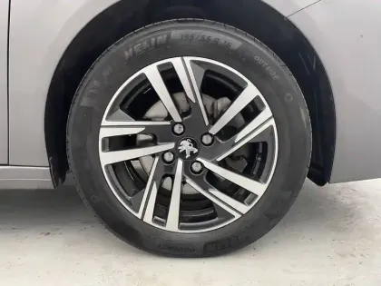 Photo 17 Peugeot 208  PureTech 100 S&S BVM6