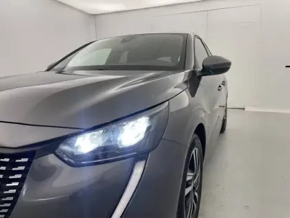 Photo 29 Peugeot 208  PureTech 100 S&S BVM6