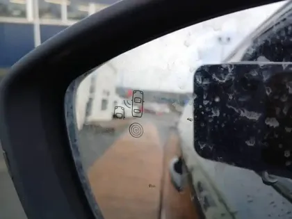 Photo 16 Peugeot 2008  BlueHDi 130 S&S EAT8