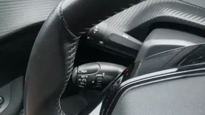 Photo 23 Peugeot 208  Electrique 50 kWh 136ch