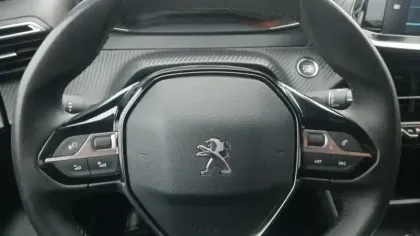 Photo 18 Peugeot 208  Electrique 50 kWh 136ch