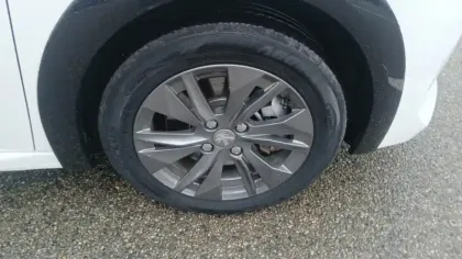 Photo 14 Peugeot 208  Electrique 50 kWh 136ch