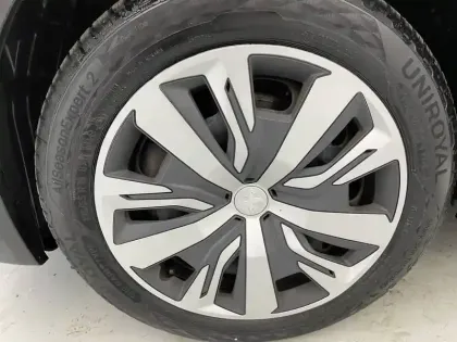 Photo 13 Peugeot 208  Electrique 50 kWh 136ch