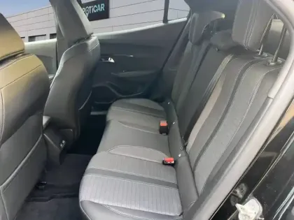 Photo 9 Peugeot 2008  PureTech 130 S&S EAT8