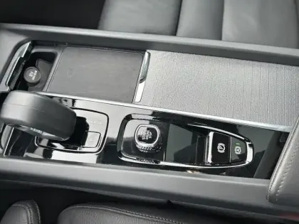 Photo 15 Volvo Xc60  T6 AWD Hybride rechargeable 253 ch+145 ch Geartronic 8