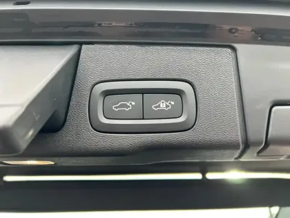 Photo 8 Volvo Xc60  T6 AWD Hybride rechargeable 253 ch+145 ch Geartronic 8