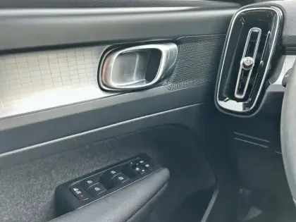 Photo 16 Volvo Xc40  B3 163 ch DCT7