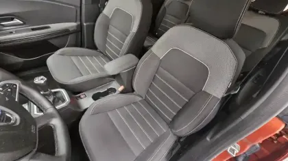 Photo 31 Dacia Jogger  TCe 110 7 places