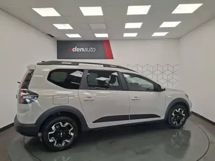 Photo 6 Dacia Jogger  Hybrid 155 7 places