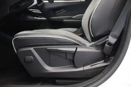 Photo 27 Renault Megane  E-Tech EV60 220 ch super charge