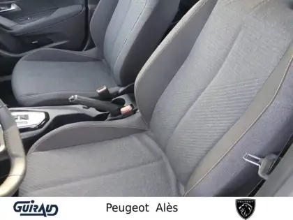 Photo 8 Peugeot 2008  Hybrid 136 e-DCS6