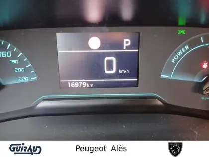 Photo 19 Peugeot 2008  Hybrid 136 e-DCS6