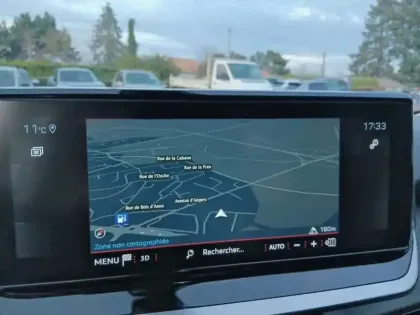 Photo 14 Peugeot 2008  PureTech 130 S&S EAT8