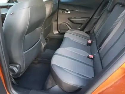 Photo 11 Peugeot 2008  PureTech 130 S&S EAT8