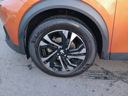 Photo 12 Peugeot 2008  PureTech 130 S&S EAT8