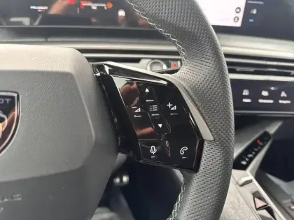 Photo 18 Peugeot 3008  Hybrid 145 e-DCS6