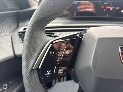 Photo 47 Peugeot 3008  Hybrid 145 e-DCS6