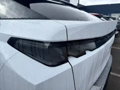 Photo 33 Peugeot 3008  Hybrid 145 e-DCS6