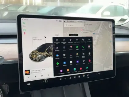 Photo 16 Tesla Model 3  Autonomie Standard Plus RWD