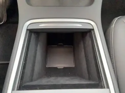 Photo 15 Tesla Model 3  Autonomie Standard Plus RWD