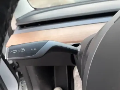 Photo 17 Tesla Model 3  Autonomie Standard Plus RWD