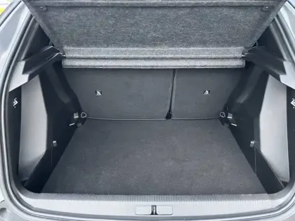 Photo 40 Peugeot 2008  Hybrid 136 e-DCS6