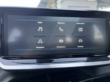 Photo 58 Peugeot 2008  Hybrid 136 e-DCS6