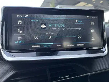 Photo 23 Peugeot 2008  Hybrid 136 e-DCS6