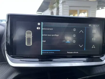 Photo 60 Peugeot 2008  Hybrid 136 e-DCS6