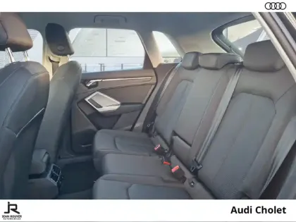 Photo 11 Audi Q3  35 TFSI 150 ch