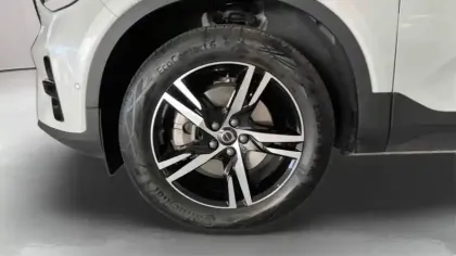 Photo 10 Volvo Xc40  B4 197 ch DCT7