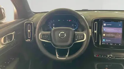 Photo 12 Volvo Xc40  B4 197 ch DCT7
