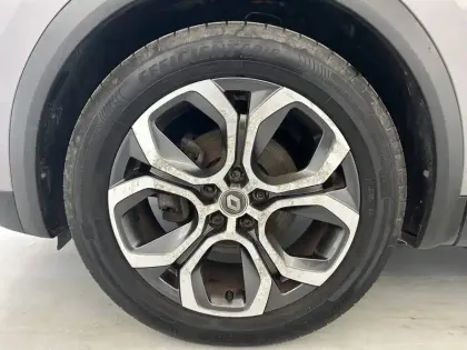 Photo 57 Renault Captur  E-Tech Plug-in 160