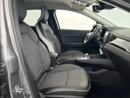 Photo 22 Renault Captur  E-Tech Plug-in 160