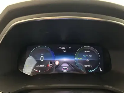 Photo 25 Renault Captur  E-Tech Plug-in 160