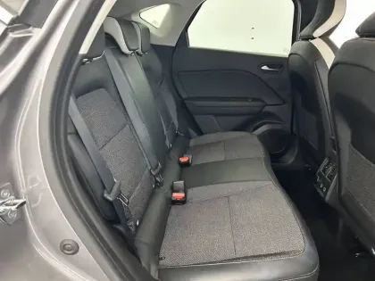 Photo 61 Renault Captur  E-Tech Plug-in 160