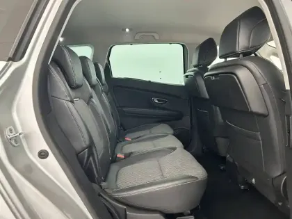 Photo 15 Renault Grand Scenic  TCe 140 FAP - 21