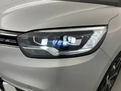 Photo 20 Renault Grand Scenic  TCe 140 FAP - 21