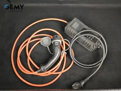 Photo 19 Peugeot 208  Electrique 50 kWh 136ch