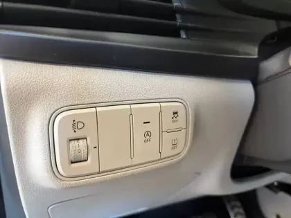Photo 93 Hyundai Bayon  1.0 T-GDi 100 DCT-7 Hybrid 48V
