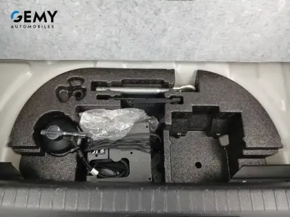 Photo 22 Peugeot 208  Electrique 50 kWh 136ch