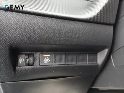 Photo 20 Peugeot 208  Electrique 50 kWh 136ch