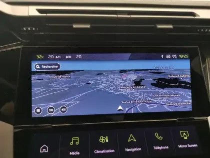 Photo 17 Peugeot 308  PureTech 130ch S&S EAT8