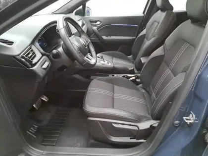 Photo 27 Renault Captur  E-Tech full hybrid 145