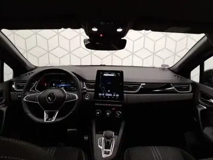 Photo 128 Renault Captur  E-Tech full hybrid 145