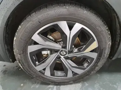 Photo 60 Renault Captur  E-Tech full hybrid 145