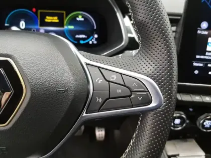 Photo 118 Renault Captur  E-Tech full hybrid 145