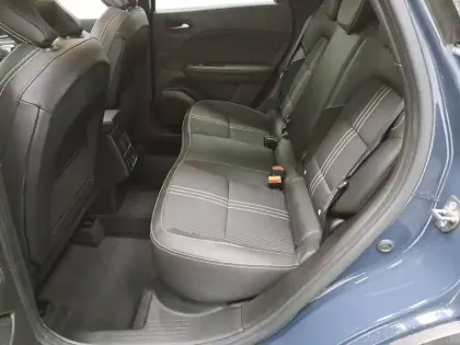 Photo 26 Renault Captur  E-Tech full hybrid 145